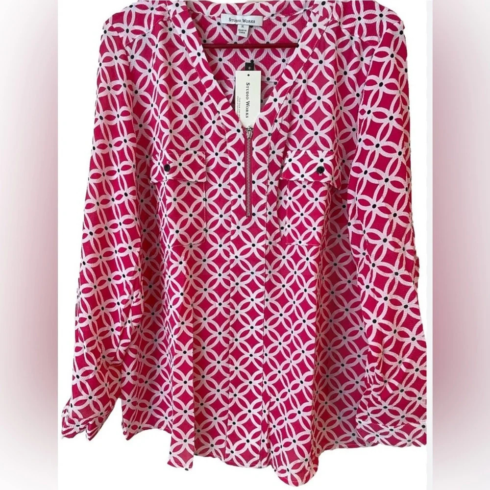 Women’s Studio Works With Zipper Size XL